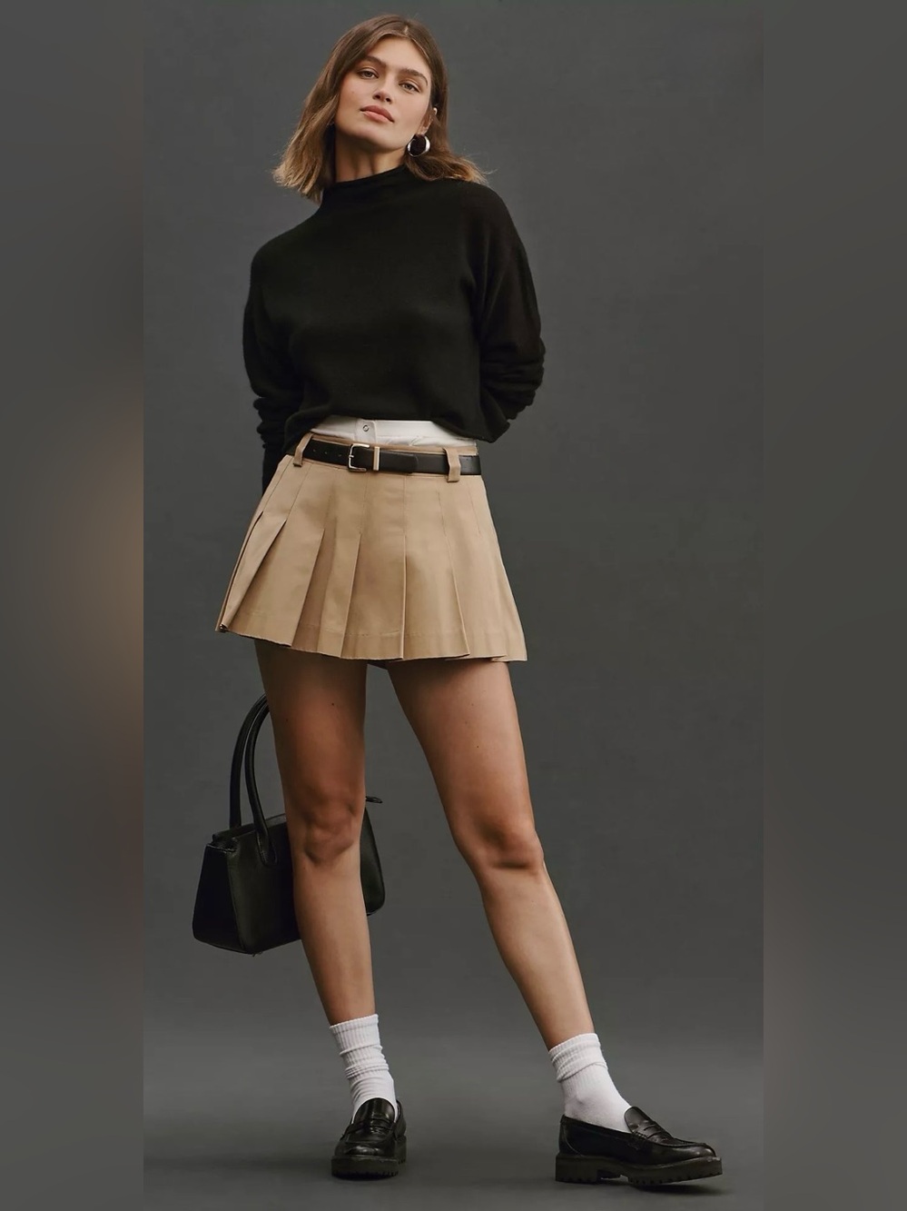Reformation Cropped Cashmere Turtleneck Sweater in black